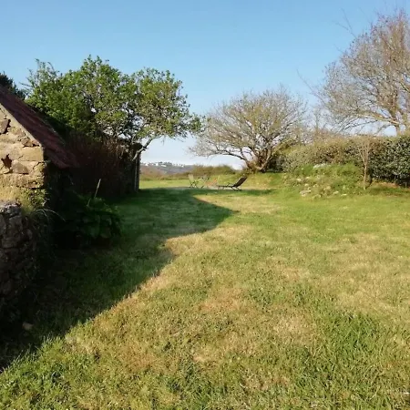 Charming Near The Pointe Du Raz